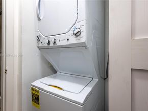 9430 Boca Cove Cir 210, Boca Raton FL 33428