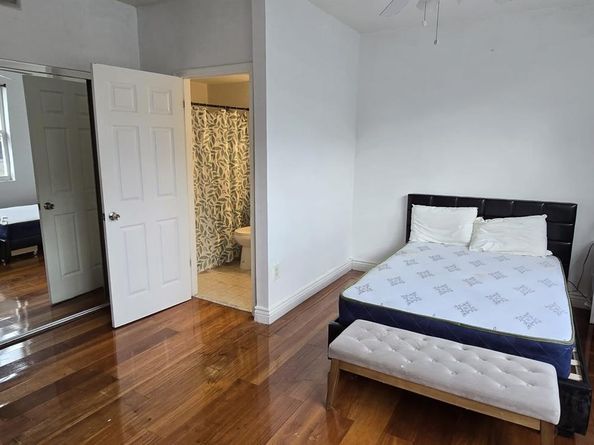 1342 Drexel Ave 204, Miami Beach FL 33139