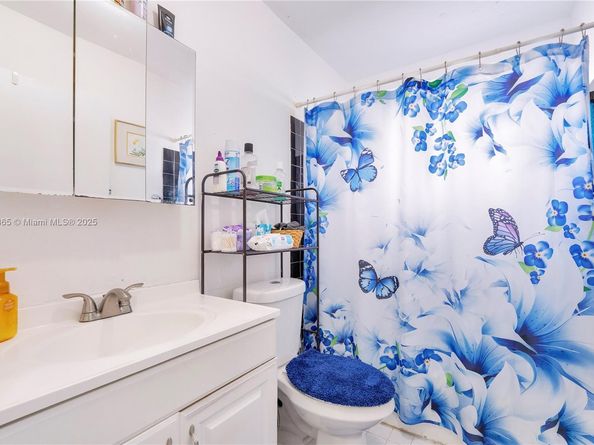 18922 SW 120th Ct, Miami FL 33177