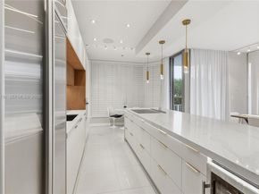 3500 Mystic Pointe Dr 104, Aventura FL 33180