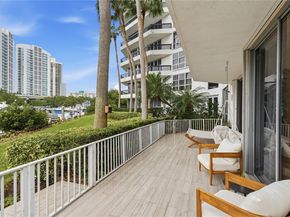 3500 Mystic Pointe Dr 104, Aventura FL 33180