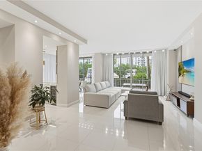 3500 Mystic Pointe Dr 104, Aventura FL 33180