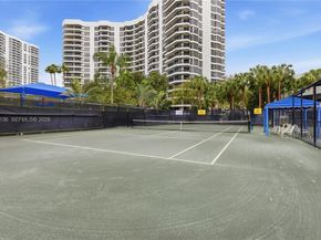 3500 Mystic Pointe Dr 104, Aventura FL 33180