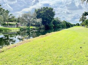 7470 NW 10th Ct, Plantation FL 33313