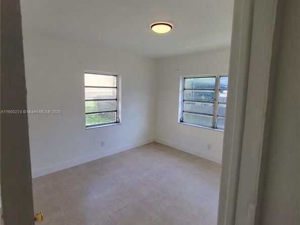 640 - 642 NW 77th St, Miami FL 33150