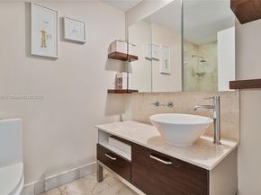 218 SE 14th St 2105, Miami FL 33131