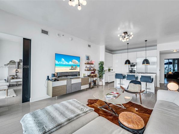 2020 N Bayshore Dr 1906, Miami FL 33137