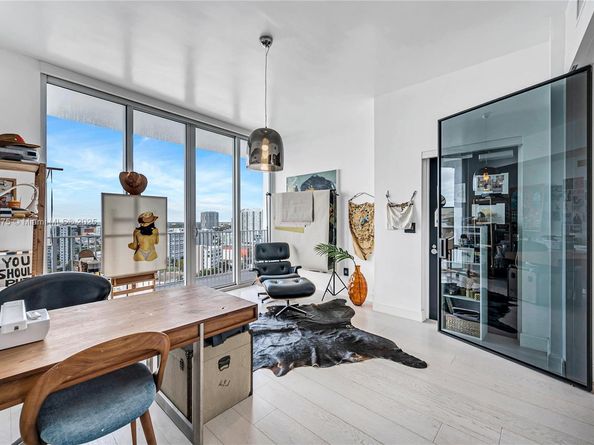 2020 N Bayshore Dr 1906, Miami FL 33137