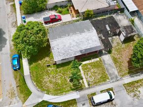 1300 NW 29th Ave, Miami FL 33125
