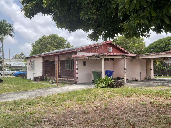 1300 NW 29th Ave, Miami FL 33125