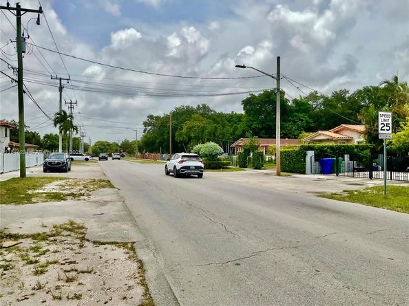 1300 NW 29th Ave, Miami FL 33125