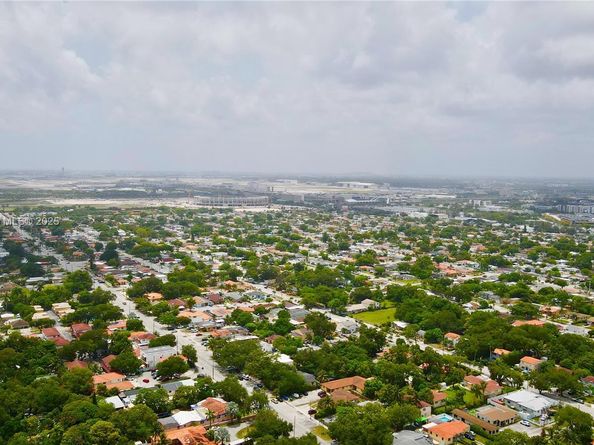 1300 NW 29th Ave, Miami FL 33125