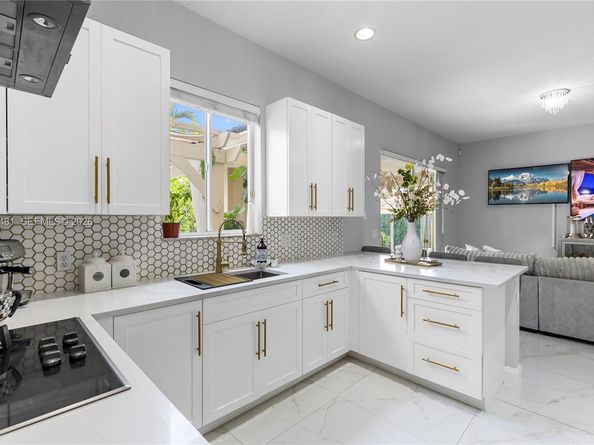 14051 SW 32nd St, Miramar FL 33027