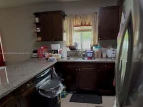 1720 NW 44th St, Miami FL 33142