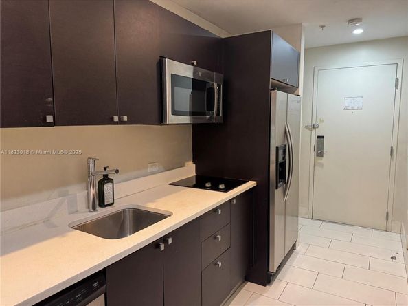 5300 NW 87th Ave 1507, Doral FL 33178