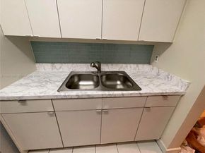 1450 Atlantic Shores Blvd 109, Hallandale Beach FL 33009