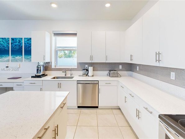 21421 SW 127th Ct, Miami FL 33177