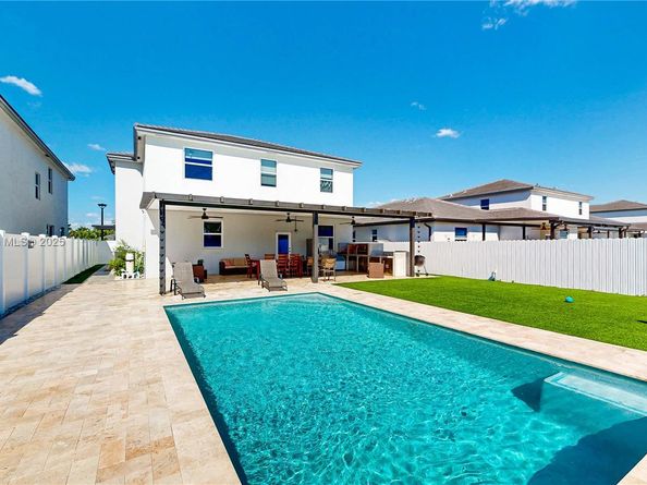 21421 SW 127th Ct, Miami FL 33177