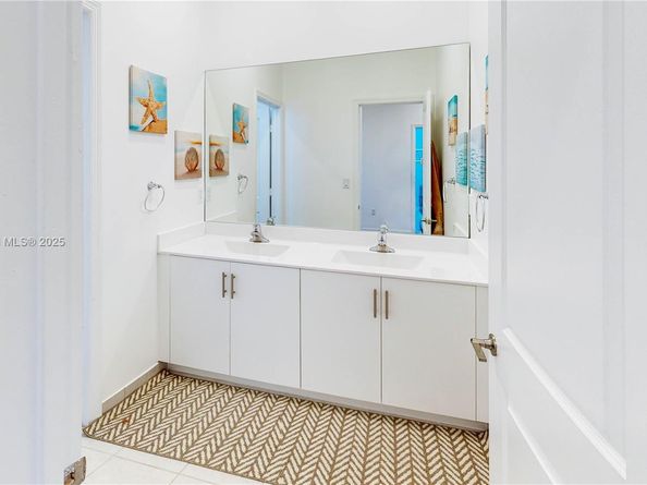 21421 SW 127th Ct, Miami FL 33177