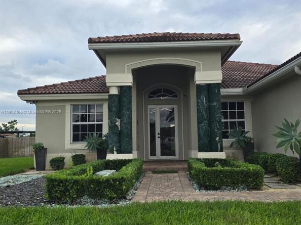 12944 SW 222nd St, Miami FL 33170