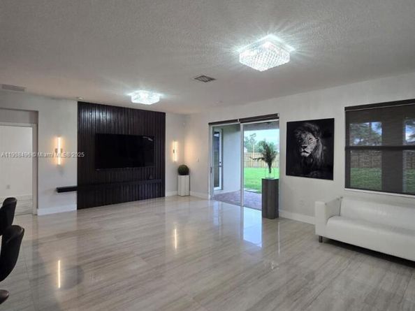 12944 SW 222nd St, Miami FL 33170