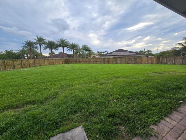 12944 SW 222nd St, Miami FL 33170