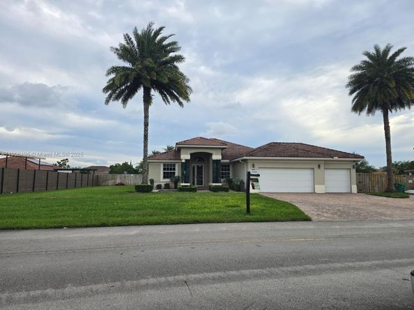 12944 SW 222nd St, Miami FL 33170