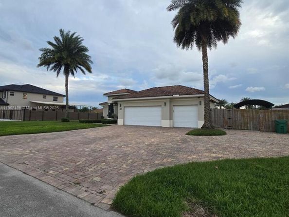 12944 SW 222nd St, Miami FL 33170