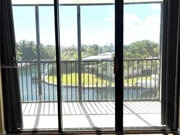 2500 NE 135th St A307, North Miami FL 33181