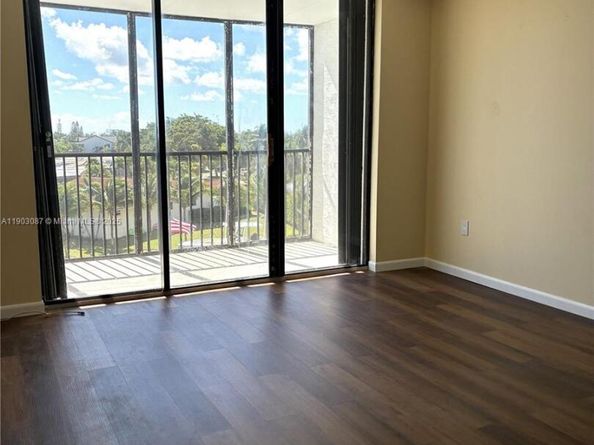 2500 NE 135th St A307, North Miami FL 33181