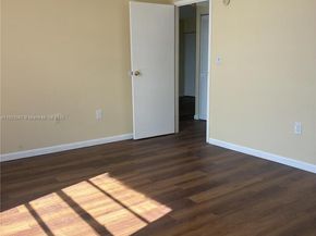 2500 NE 135th St A307, North Miami FL 33181