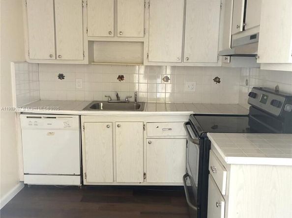 2500 NE 135th St A307, North Miami FL 33181