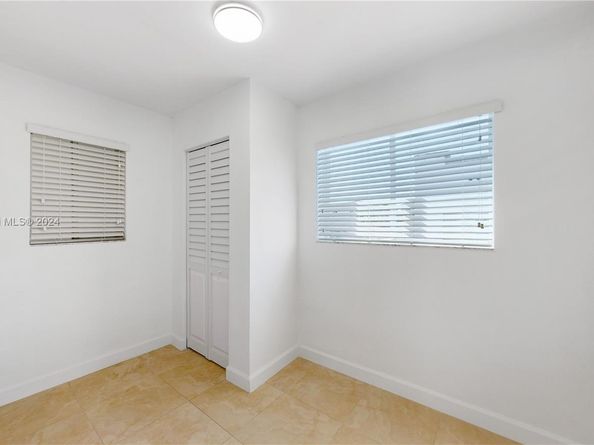 2915 SW 24 Te, Miami FL 33145