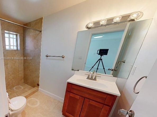 2915 SW 24 Te, Miami FL 33145