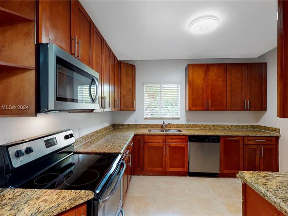 2915 SW 24 Te, Miami FL 33145