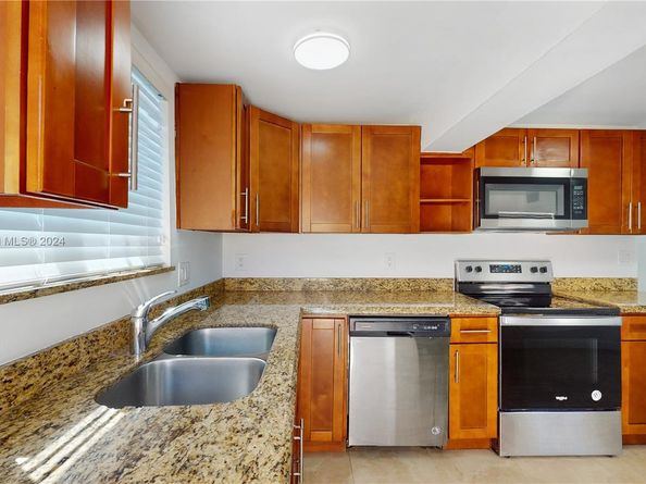 2915 SW 24 Te, Miami FL 33145