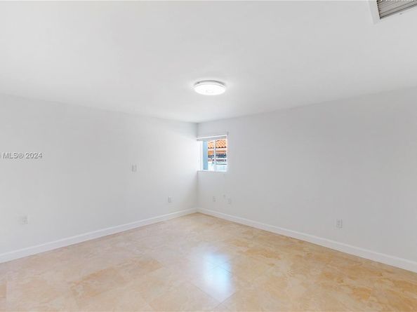 2915 SW 24 Te, Miami FL 33145