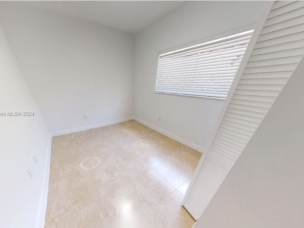 2915 SW 24 Te, Miami FL 33145