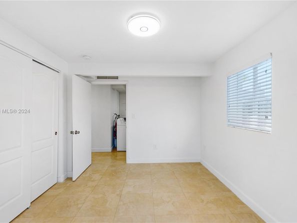 2915 SW 24 Te, Miami FL 33145