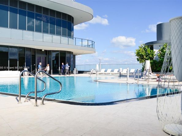 1000 Brickell Plaza 2907, Miami FL 33131