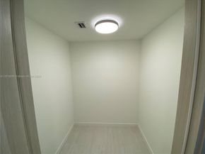 1000 Brickell Plaza 2907, Miami FL 33131