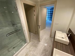 1000 Brickell Plaza 2907, Miami FL 33131