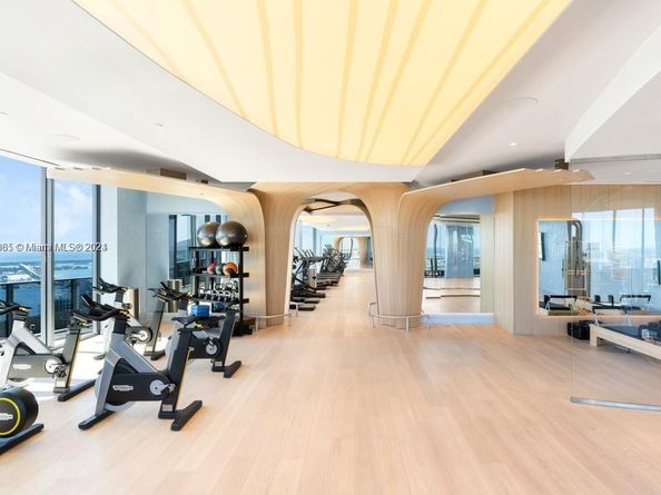 1000 Brickell Plaza 2907, Miami FL 33131