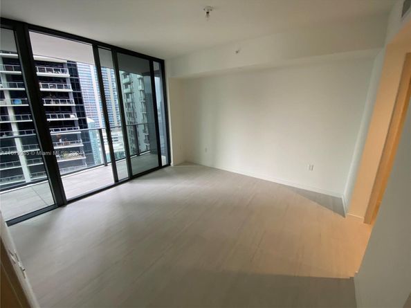 1000 Brickell Plaza 2907, Miami FL 33131