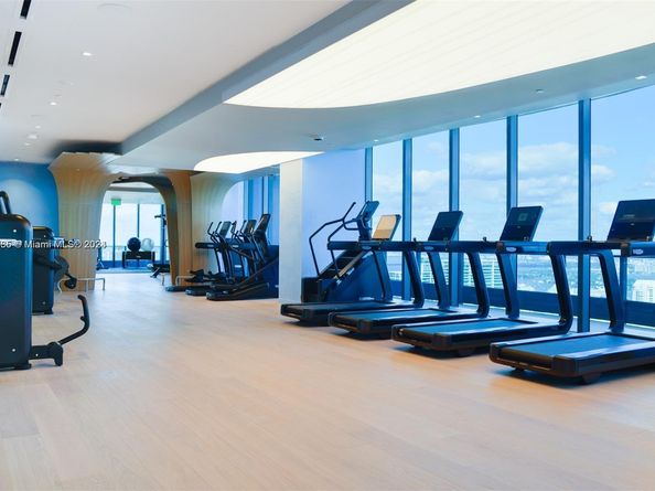 1000 Brickell Plaza 2907, Miami FL 33131