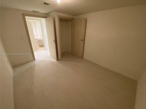 1000 Brickell Plaza 2907, Miami FL 33131