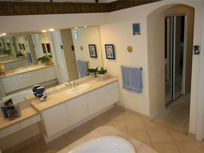 7635 Ironhorse Blvd, West Palm Beach FL 33412