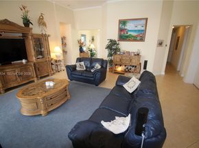 7635 Ironhorse Blvd, West Palm Beach FL 33412