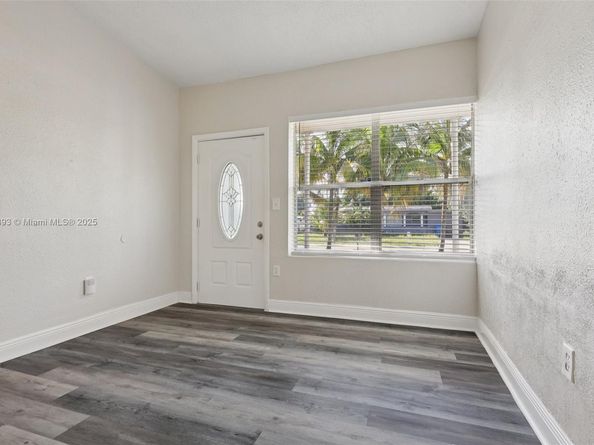 3371 SW 37th St, West Park FL 33023