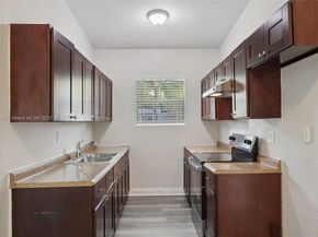 3371 SW 37th St, West Park FL 33023